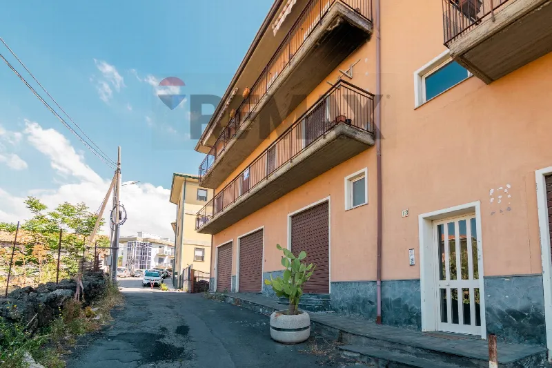 Appartamento in vendita a Camporotondo Etneo - foto 1