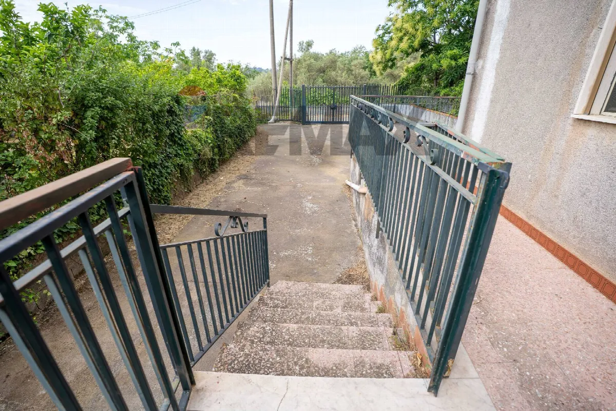 Appartamento in vendita ad Aci Sant'Antonio - foto 4