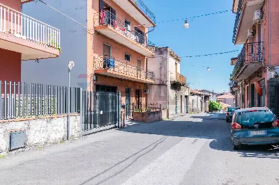 Appartamento a Aci Sant'Antonio