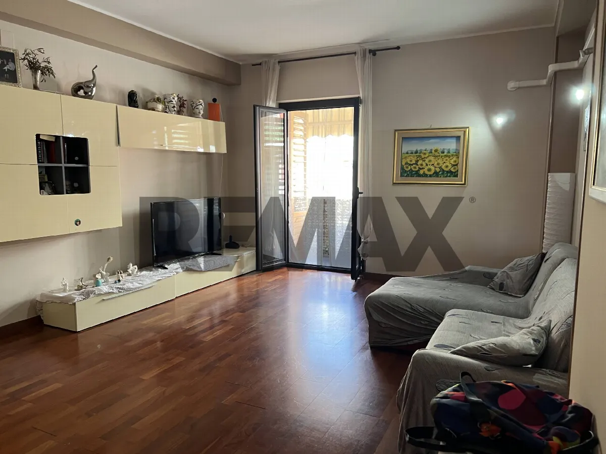 Appartamento in vendita ad Aci Catena - foto 2