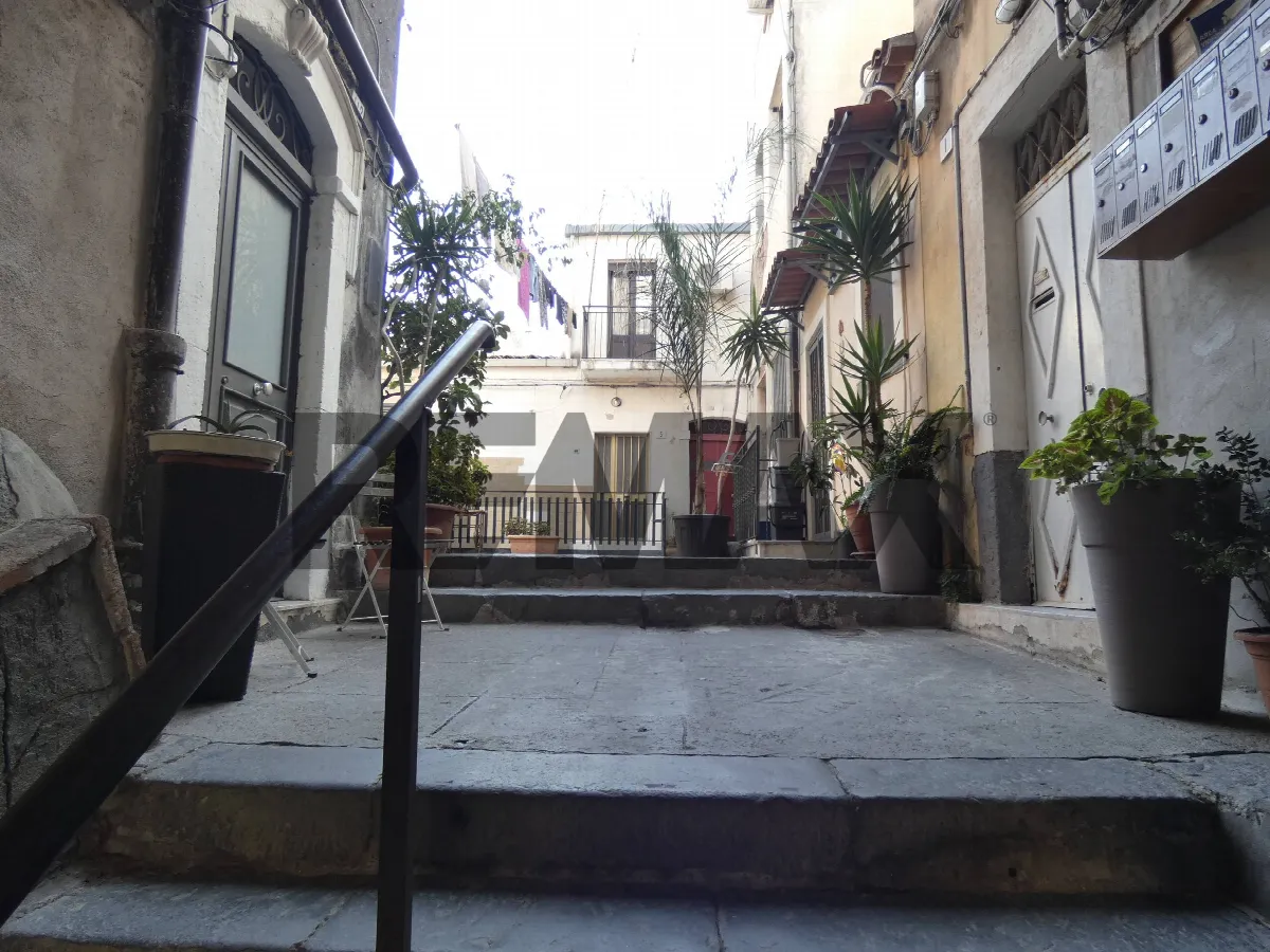 Appartamento in vendita a Catania, Centro Storico, Porto - foto 2