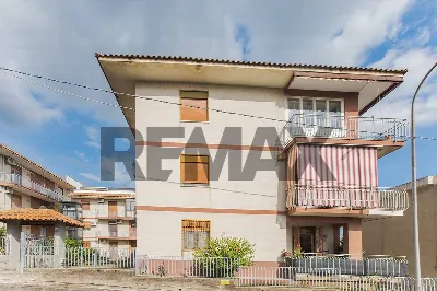 Appartamento in vendita a Fiumefreddo di S... - foto 2
