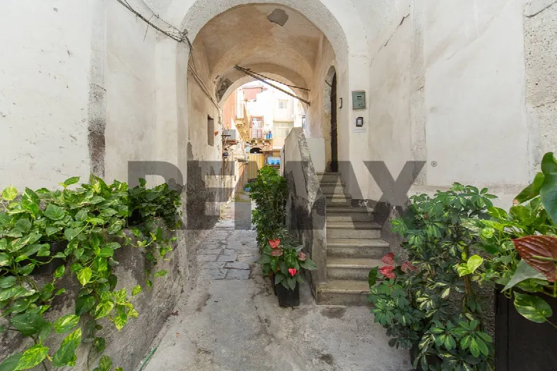 Appartamento in vendita a Catania, Centro Storico, Porto - foto 1