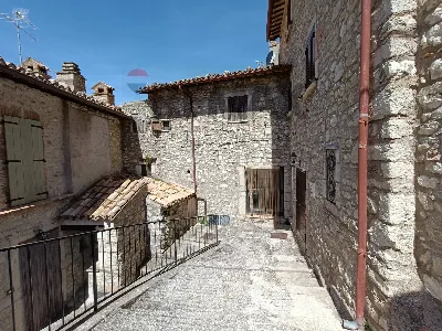 Appartamento a Sant'Anatolia di Narco