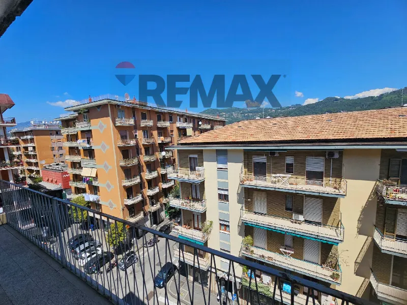 Appartamento in vendita a Salerno, Pastena, Pastena Alta, Mercatello, Mariconda - foto 1