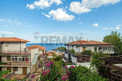 Appartamento in vendita a Aci Castello - foto 1