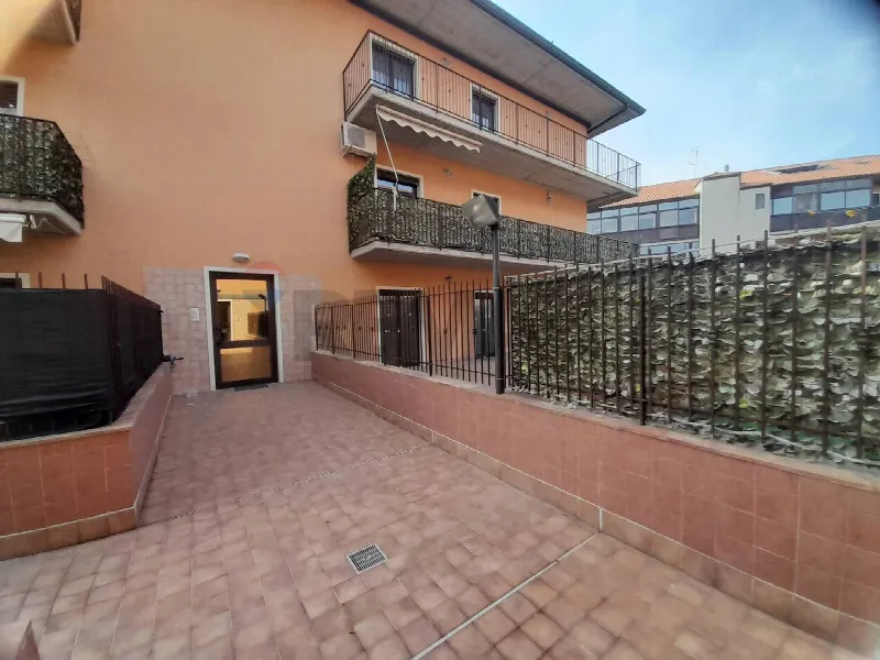 Appartamento in vendita a Camporotondo Etneo - foto 1