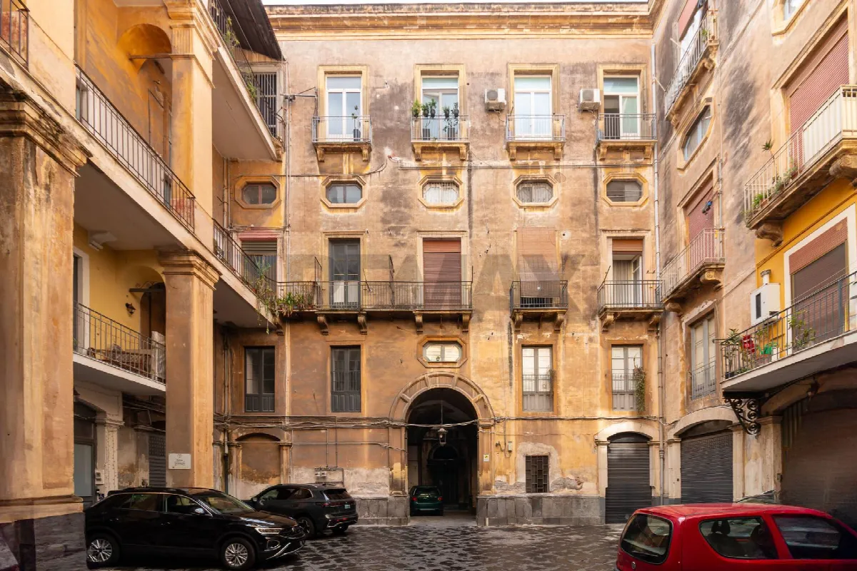 Appartamento in vendita a Catania, Centro Storico, Porto - foto 2