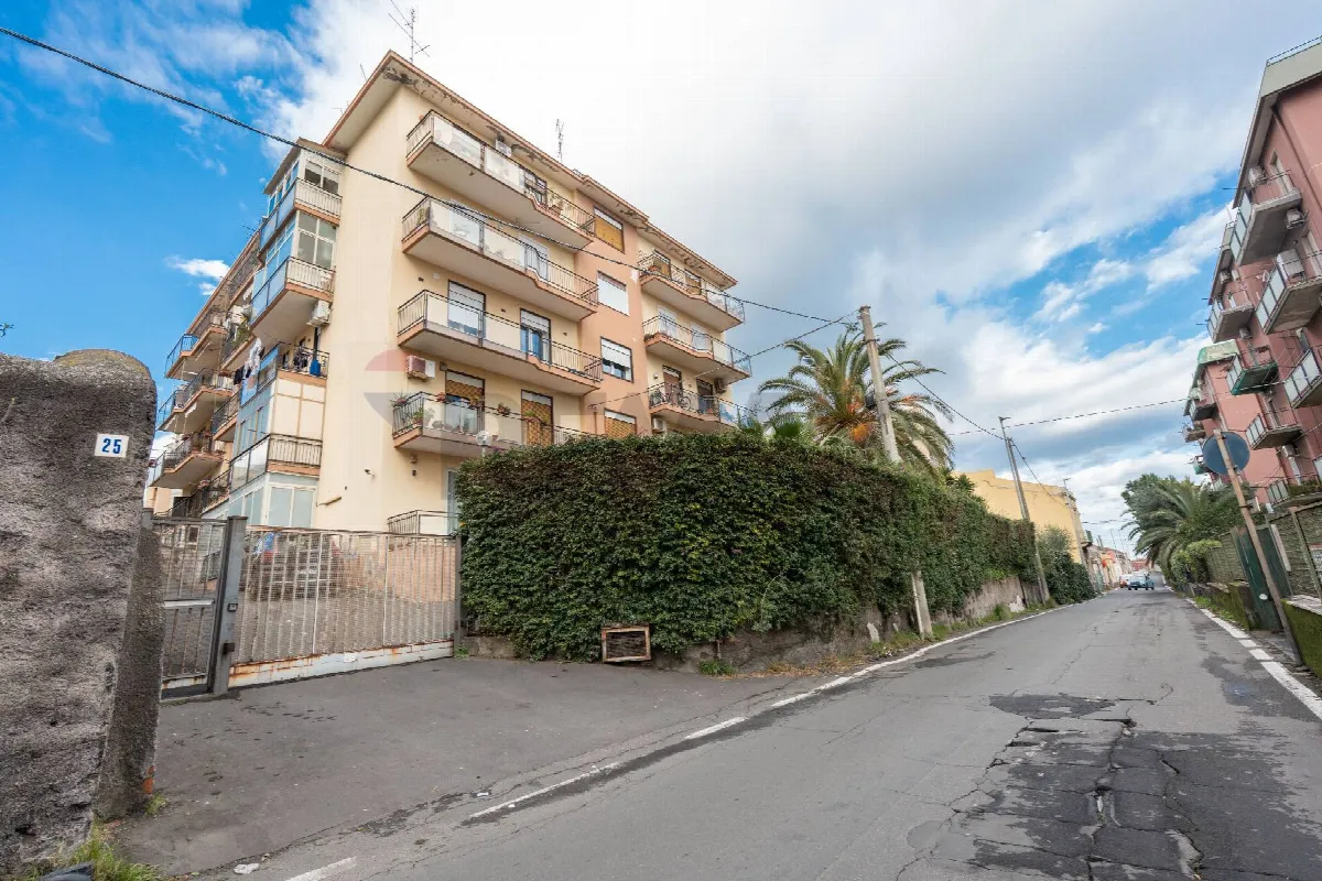 Appartamento in vendita a Catania, Barriera, Nuovalucello, Gioeni - foto 2