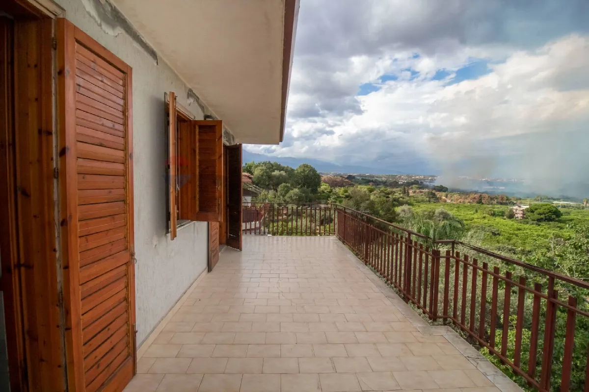 Appartamento in vendita ad Aci Catena - foto 3