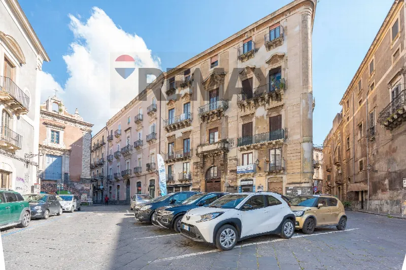 Appartamento in vendita a Catania, Centro Storico, Porto - foto 1