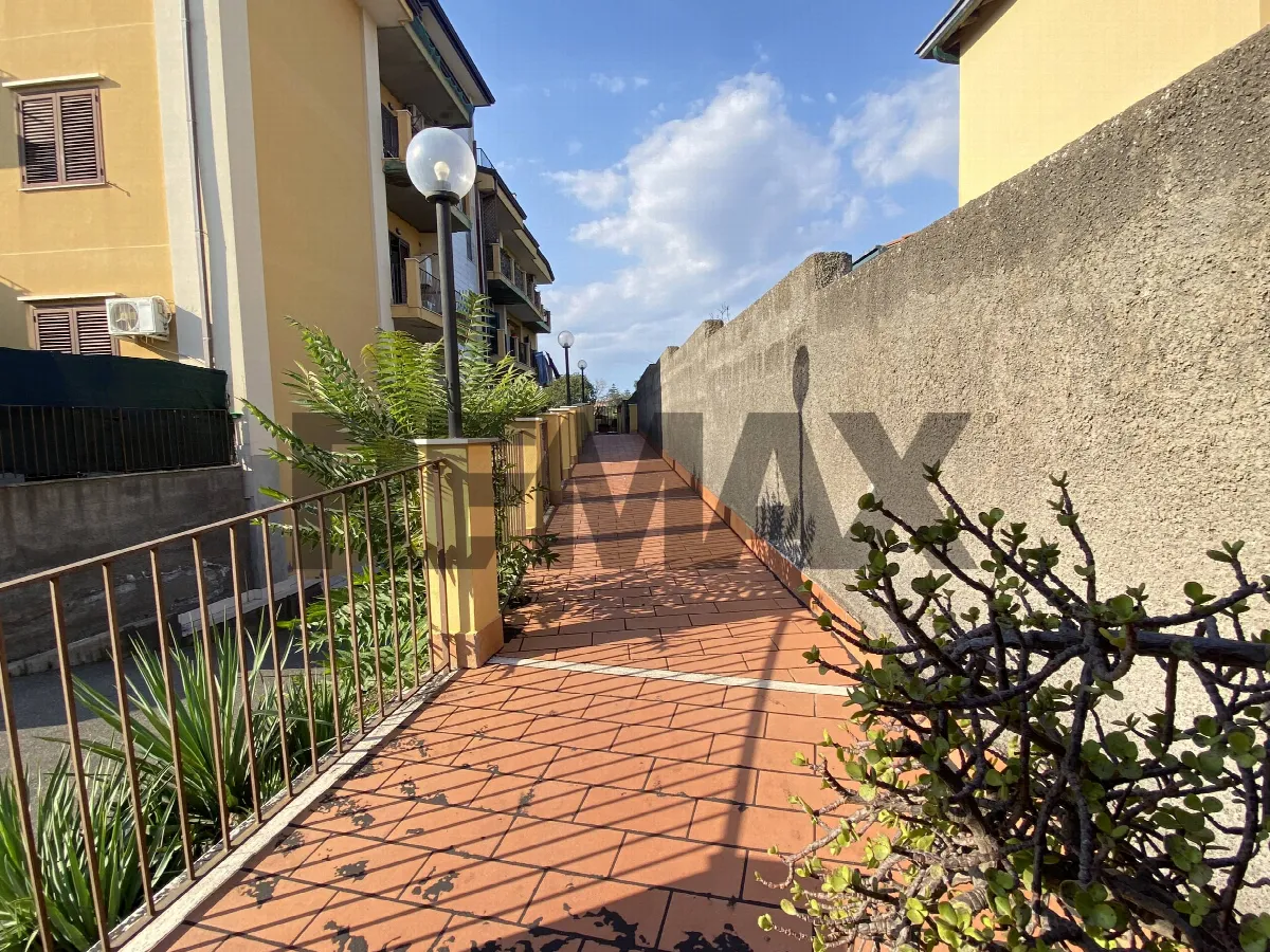 Appartamento in vendita a Tremestieri Etneo - foto 2