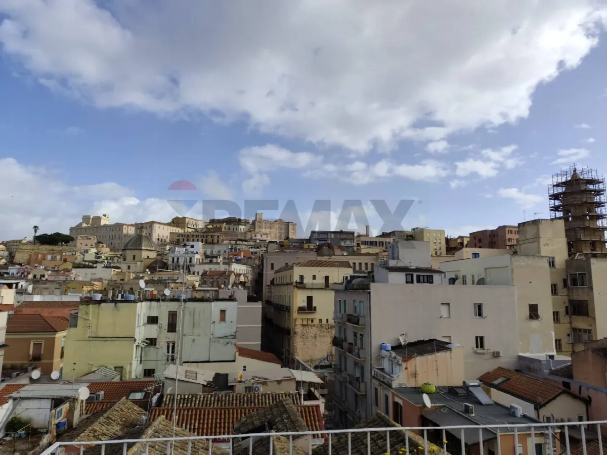 Appartamento in vendita a Cagliari, Centro - foto 2