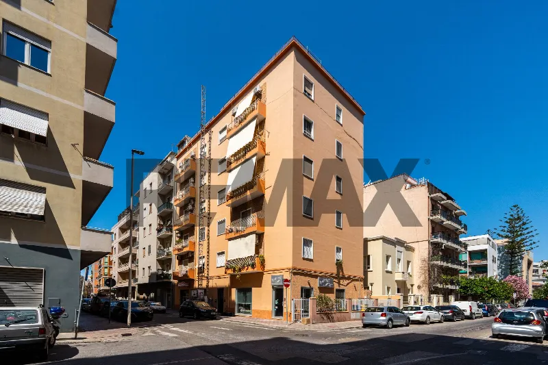 Appartamento in vendita a Cagliari, San Benedetto, Villanova - foto 1