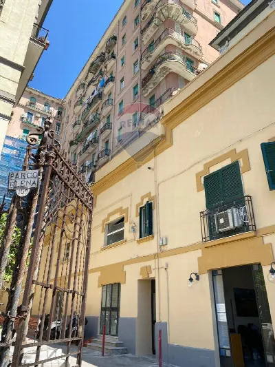 Appartamento in vendita a Napoli, Vomero, ... - foto 2