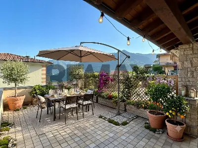 Appartamento in vendita a Solto Collina - foto 1