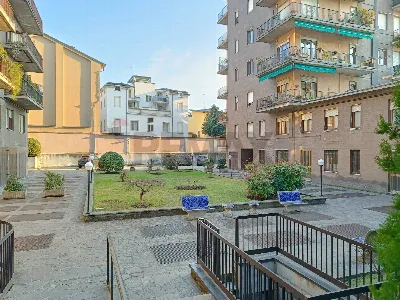 Appartamento in vendita a Bergamo, Borgo P... - foto 2