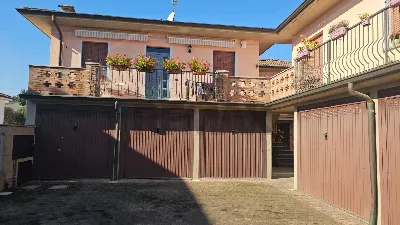 Appartamento in vendita a Sannazzaro de' B... - foto 1