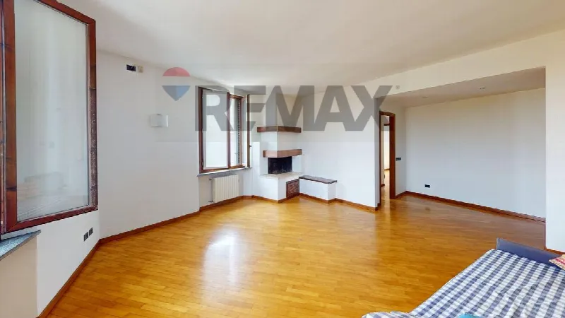 Appartamento in vendita a Pavia, Centro - foto 1