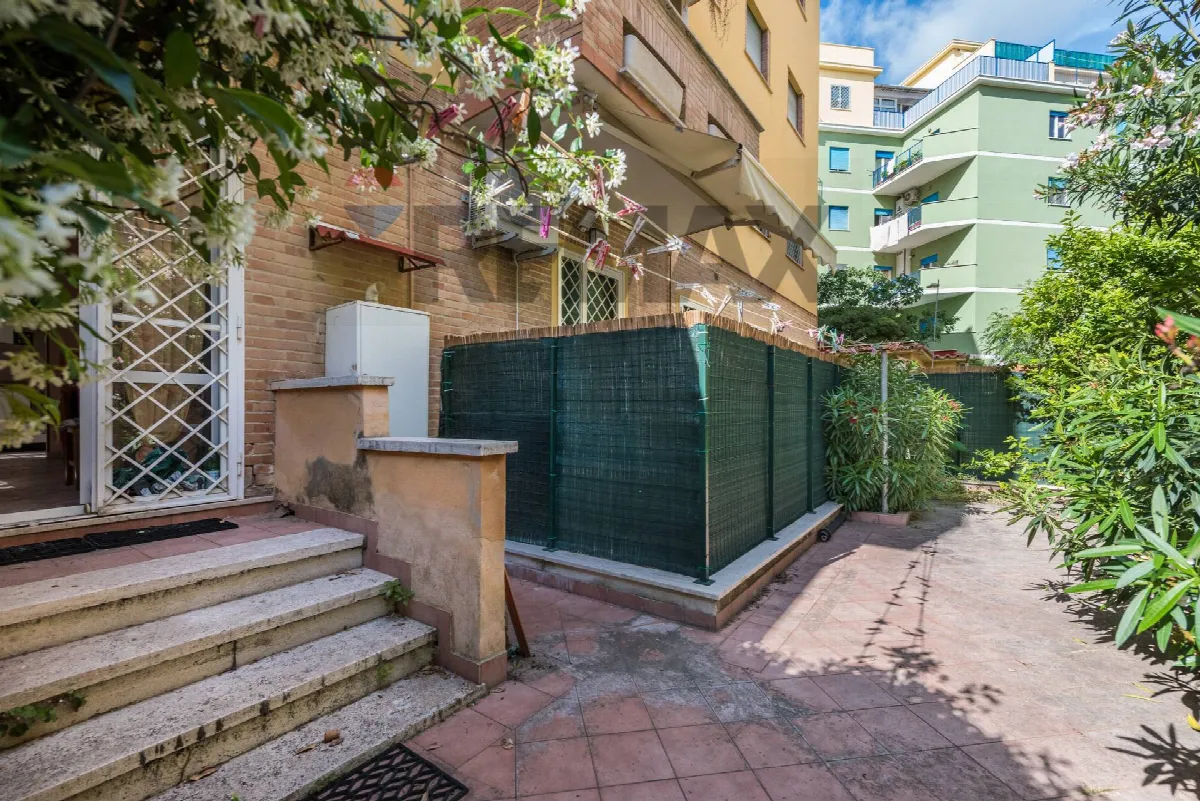 Appartamento in vendita a Roma, Lido Di Ostia, Ostia Antica, Castel Fusano - foto 2