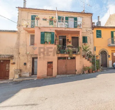 Appartamento in vendita a Ischia di Castro - foto 2