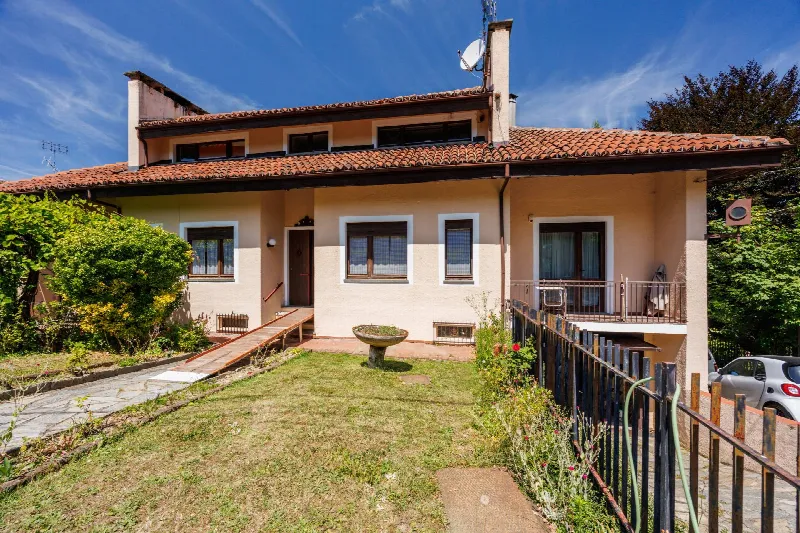 Villa in vendita a Castagneto Po - foto 1
