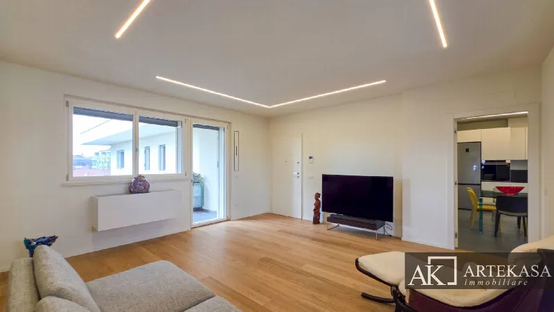 Attico in vendita a Novara, Porta Mortara, Sacro Cuore, San Martino, San Paolo - foto 1