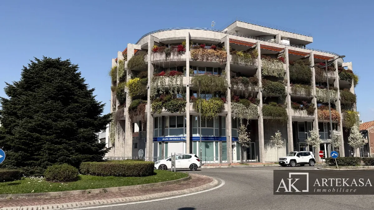 Appartamento in vendita a Novara, Porta Mortara, Sacro Cuore, San Martino, San Paolo - foto 2