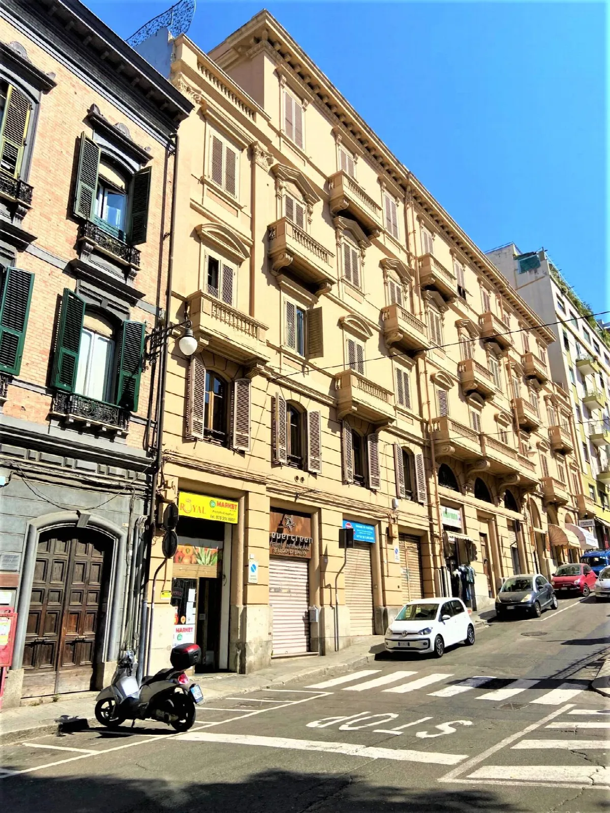 Appartamento in vendita a Cagliari, Centro - foto 2