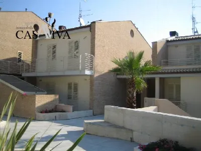 Appartamento in vendita ad Acquaviva Picen... - foto 1