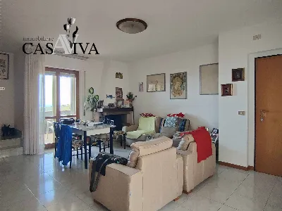 Appartamento in vendita ad Acquaviva Picen... - foto 1