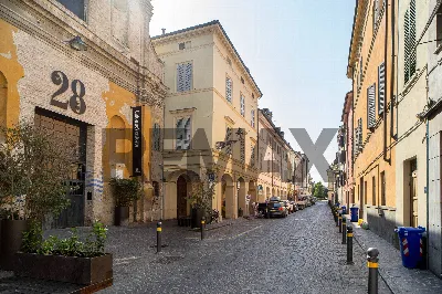 Appartamento in vendita a Parma, Centro - foto 1