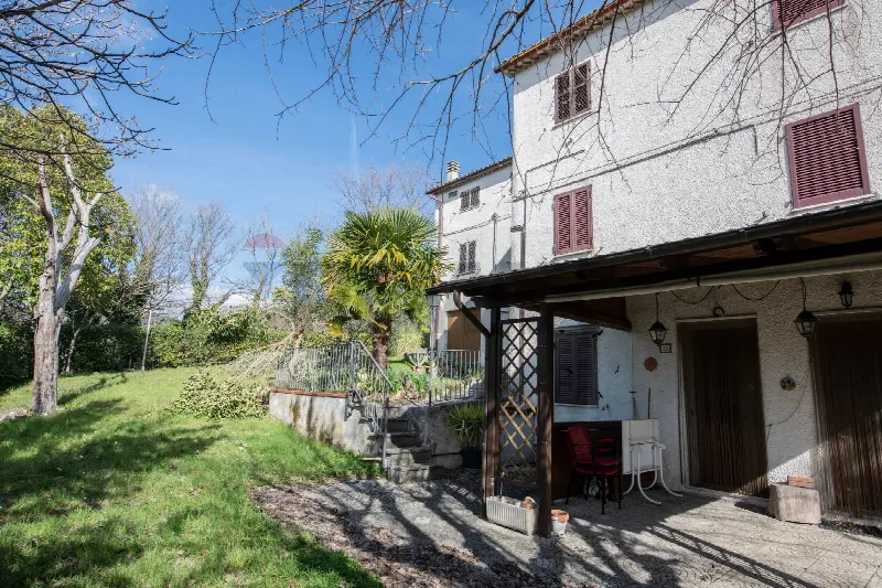Appartamento in vendita ad Arcevia - foto 1