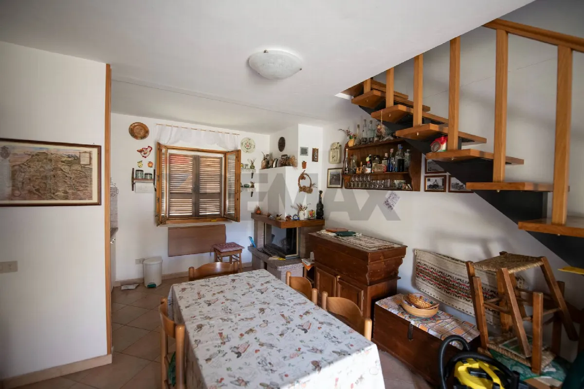 Appartamento in vendita ad Arcevia - foto 2