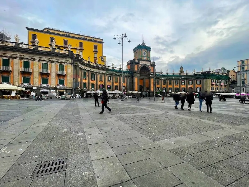 Appartamento in vendita a Napoli, Centro - foto 1