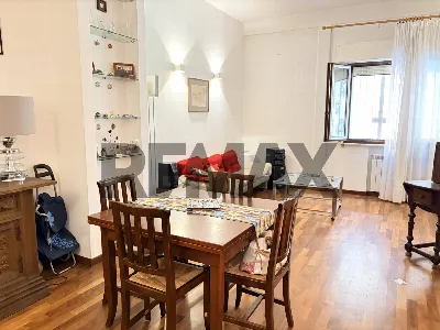 Appartamento in vendita a Napoli, Vomero, ... - foto 1