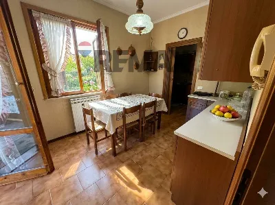 Appartamento in vendita a Pellegrino Parme... - foto 8