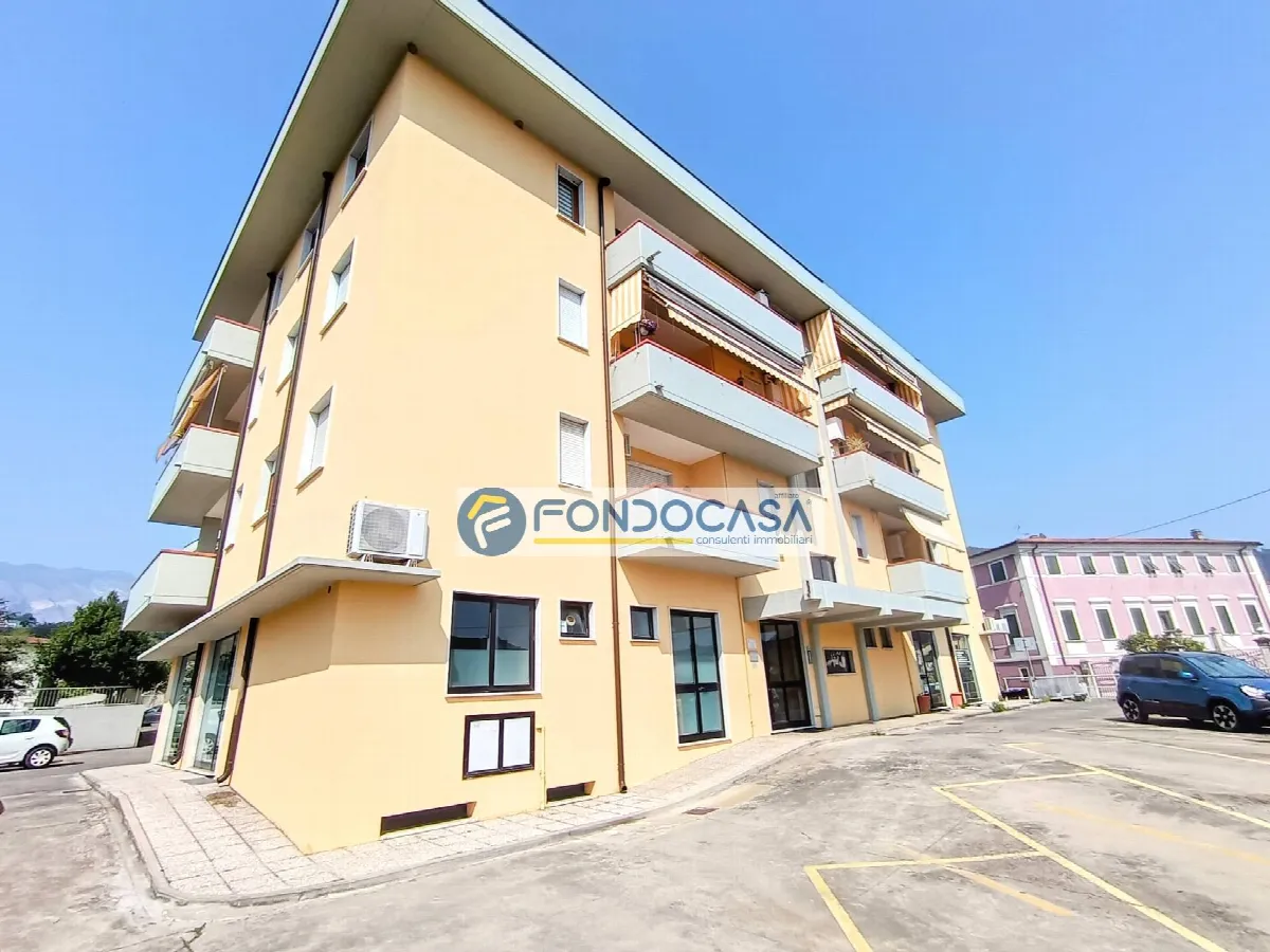 Appartamento in vendita a Carrara, Perticata, Bonascola, Nazzano - foto 2