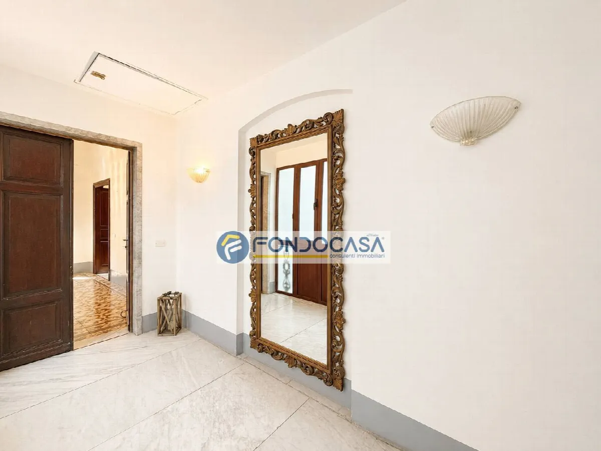 Appartamento in vendita a Carrara, Centro - foto 2