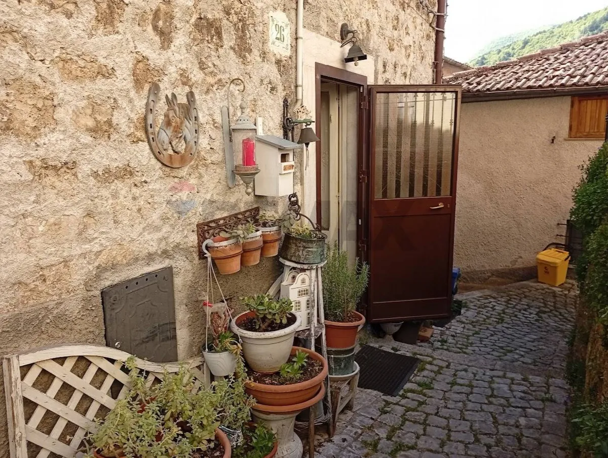 Appartamento in vendita a Villetta Barrea - foto 2