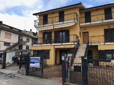 Appartamento in vendita a Poggio Picenze - foto 1
