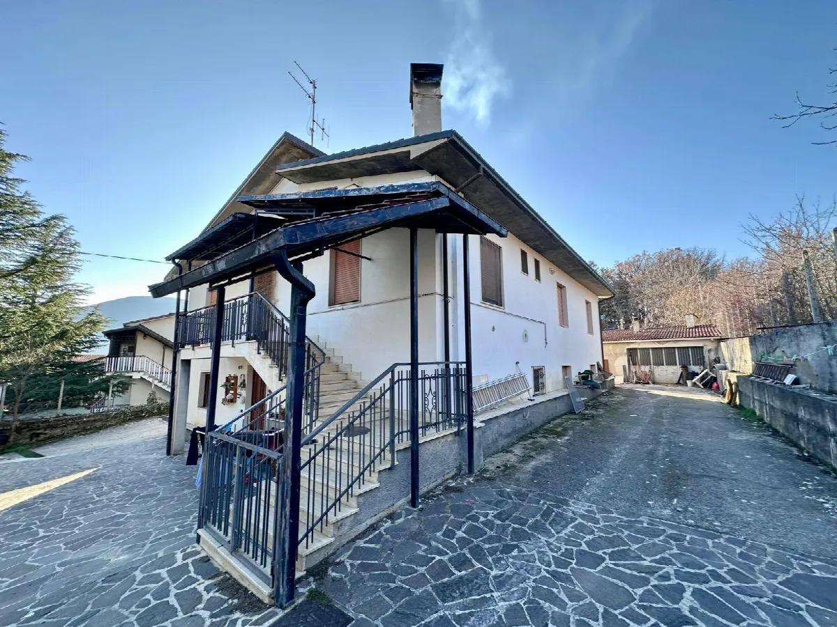 Appartamento in vendita a L'Aquila, Coppito, Preturo, Genzano, Sassa - foto 2