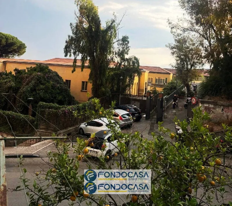 Appartamento in vendita a Salerno, Carmine, Carmine Alto - foto 1
