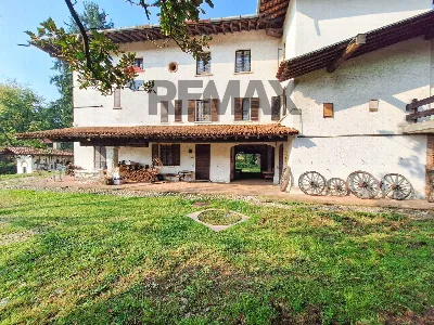 Appartamento a Locate Varesino