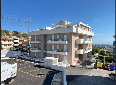 Appartamento in vendita ad Acquaviva Picen... - foto 1