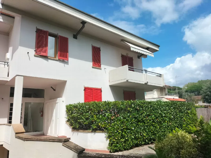 Appartamento in vendita a Massa, Marina Di Massa - foto 1