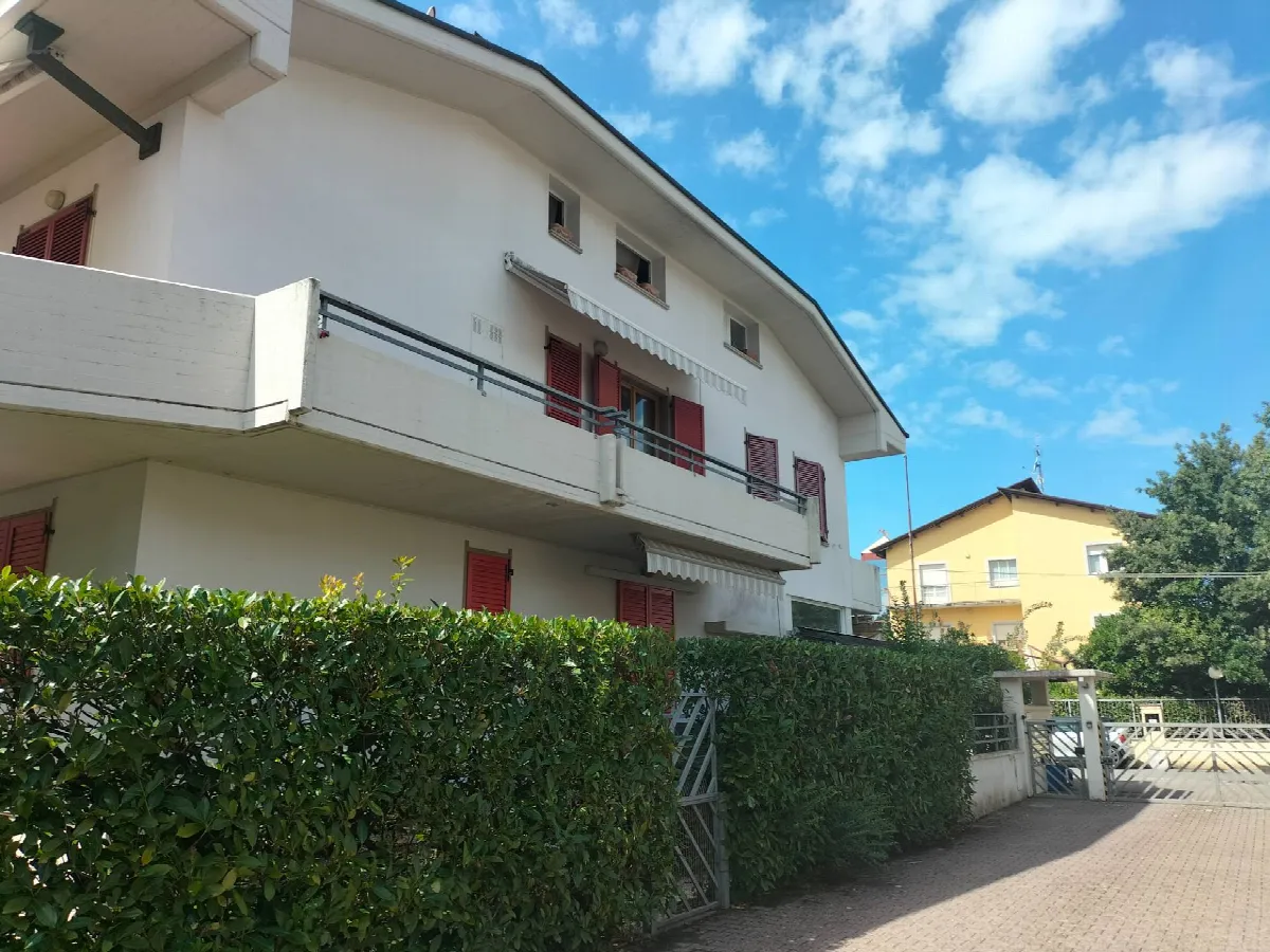 Appartamento in vendita a Massa, Marina Di Massa - foto 2