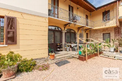 Appartamento a Vedano Olona