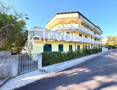 Appartamento in vendita a Lignano Sabbiado... - foto 2