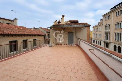 Appartamento in vendita a Venezia, Santi G... - foto 1